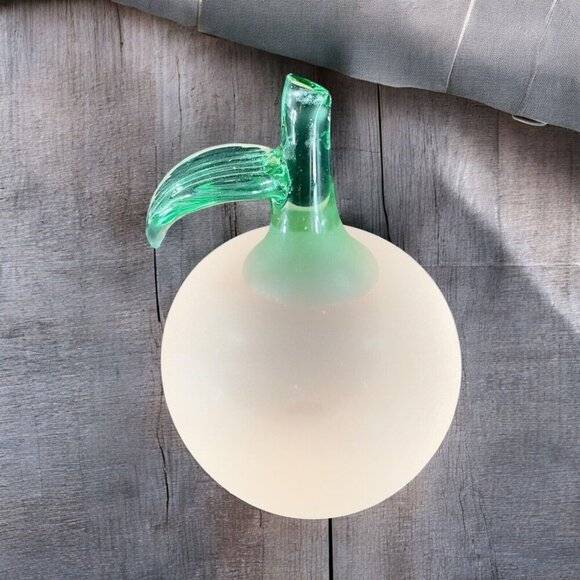 Vintage Glass Apple Fruit Figurine Paperweight Frosted With Green Leaf Top VTG - Picture 2 of 13